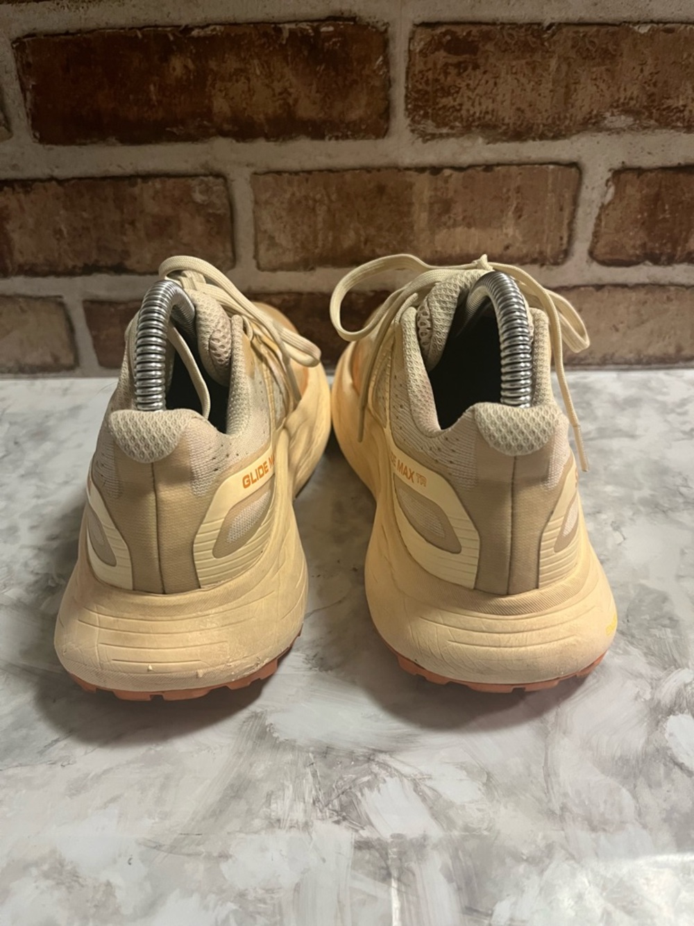 Salomon - Picture 4 of 6